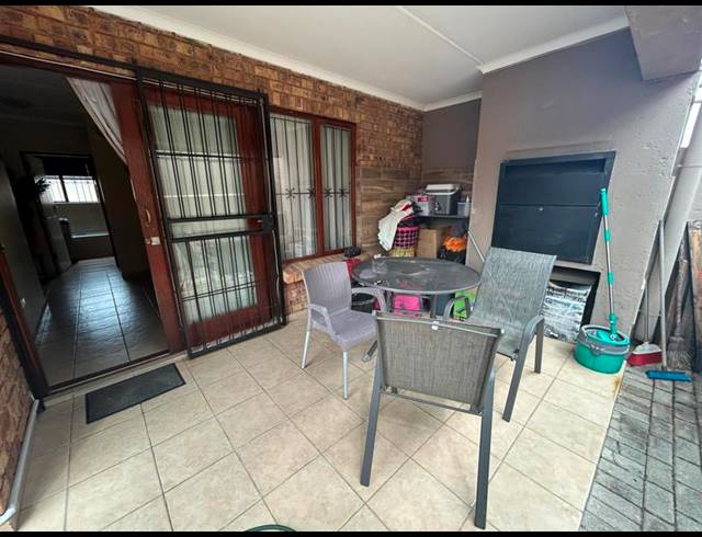 2 BEDROOM APARTMENT FOR SALE IN THE REEDS